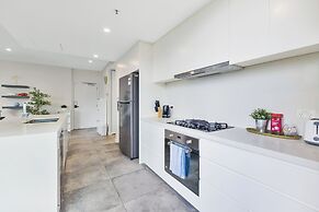 Kozyguru | Mascot | 2 Bed Apt + Free Parking