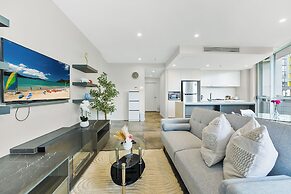 Kozyguru | Mascot | 2 Bed Apt + Free Parking