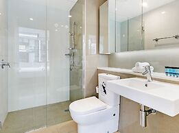 Kozyguru | Mascot | 2Bed 2Bath-Free Double-Parking