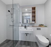 Kozyguru | Penrith | 2 Bed 2 Bath Apt Free Parking