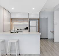 Kozyguru | Penrith | 2 Bed 2 Bath Apt Free Parking