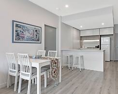 Kozyguru | Penrith | 2 Bed 2 Bath Apt Free Parking