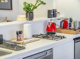 Kozyguru | Barangaroo | Waterfront Views Studio