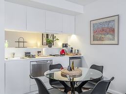 Kozyguru | Barangaroo | Waterfront Views Studio