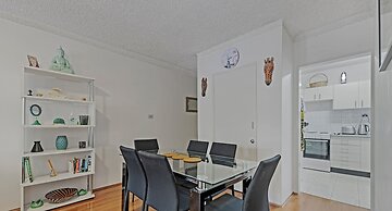 Kozyguru | Westmead | 2Bed Unit + Free Parking