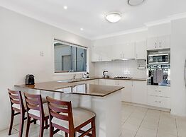 Kozyguru | Westleigh | 4 Bed Room | Free Parking