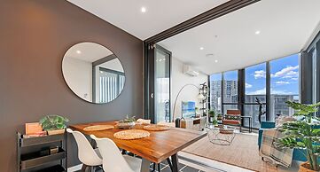 Kozyguru | Wentworth Point | 2 Beds Stylish Apt