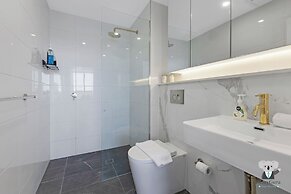Kozyguru | Wentworth Point | 2B Apt+Free Parking