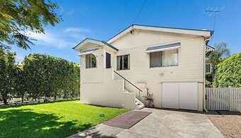 Kozyguru | Albion | Comfortable 3-Bedroom House