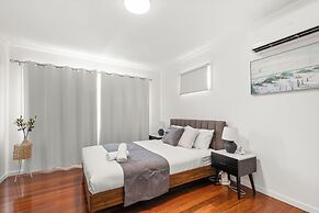 Kozyguru | Carindale | 3 Bedroom Cosy House