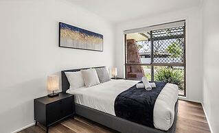 Kozyguru | Mermaid Waters | Charming 3 Bed Home