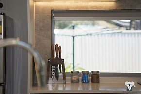 Kozyguru | Mermaid Waters | Charming 3 Bed Home