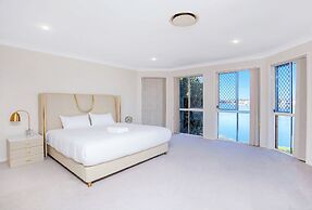 Kozyguru | Mermaid Waters | Waterfront With Private Jetty