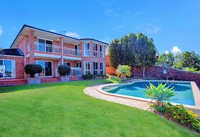 Kozyguru | Mermaid Waters | Waterfront With Private Jetty