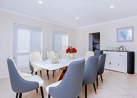 Kozyguru | Mermaid Waters | Waterfront With Private Jetty