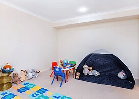 Kozyguru | Mermaid Waters | Waterfront With Private Jetty