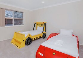 Kozyguru | Mermaid Waters | Waterfront With Private Jetty