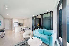 Kozyguru | Surfers Paradise | Ocean Views