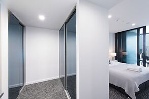 Kozyguru | Surfers Paradise | Ocean Views