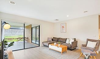 Kozyguru | Greenvale | Charming 7 Bed House