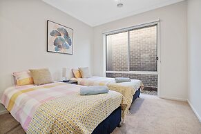 Kozyguru | Greenvale | 5 Bedroom Holiday Home