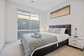 Kozyguru | Greenvale | 5 Bedroom Holiday Home