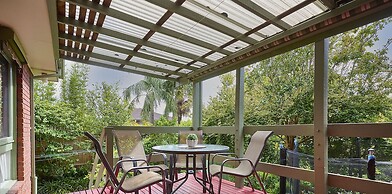 Kozyguru | Glen Waverley | Family Home & Backyard