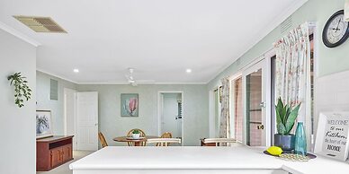 Kozyguru | Glen Waverley | Family Home & Backyard