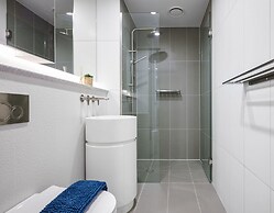 Kozyguru | Mel City 2-Bed Apt With Stunning Views