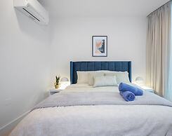 Kozyguru | Mel City 2-Bed Apt With Stunning Views