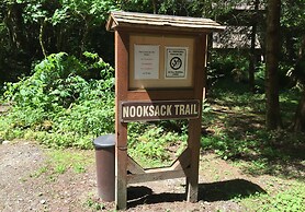 87sl - Starlink - Sauna - Pets OK - Sleeps 8