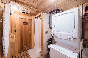 87sl - Starlink - Sauna - Pets OK - Sleeps 8