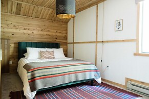 87sl - Starlink - Sauna - Pets OK - Sleeps 8