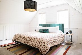 87sl - Starlink - Sauna - Pets OK - Sleeps 8