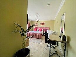 Henry George Guesthouse