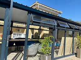 Henry George Guesthouse