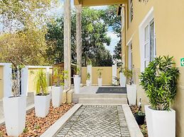 Henry George Guesthouse