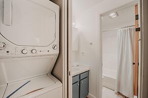 Condo 90 With Wifi, Pets OK and Great Resort Amenities