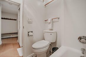 Condo 90 With Wifi, Pets OK and Great Resort Amenities