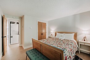 Condo 90 With Wifi, Pets OK and Great Resort Amenities