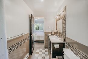 80mbr - Hot Tub - Wifi - BBQ - Wood Stove - Sleeps 7