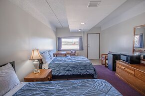 OYO Crossroads Inn