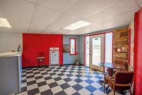 OYO Crossroads Inn