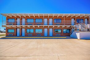 OYO Crossroads Inn