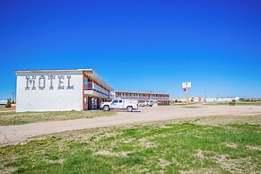OYO Crossroads Inn