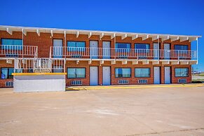 OYO Crossroads Inn