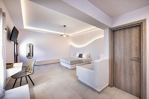 Santorinn Suites