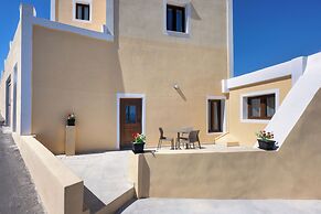 Santorinn Suites