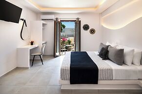 Santorinn Suites