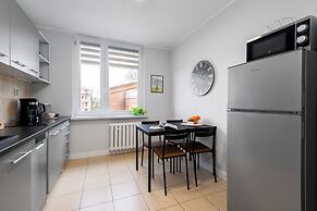 Friends - by Kairos Apartments